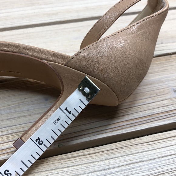Vince Camuto Sarriss Leather Nude Low Heels 6M - Picture 8 of 9